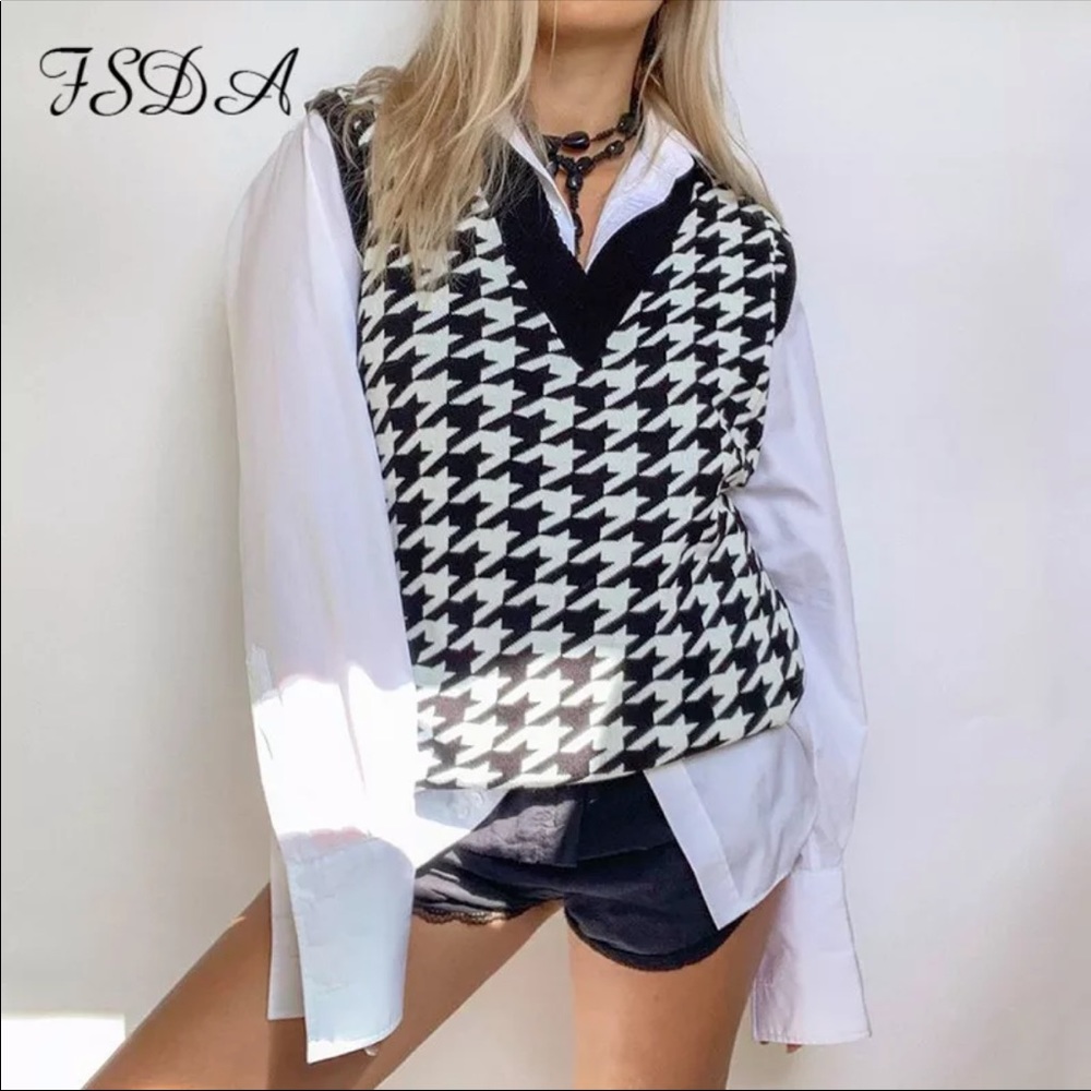 Fashion sweater vest